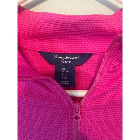 Tommy Bahama 1/4 zip Pullover - Picture 2 of 3